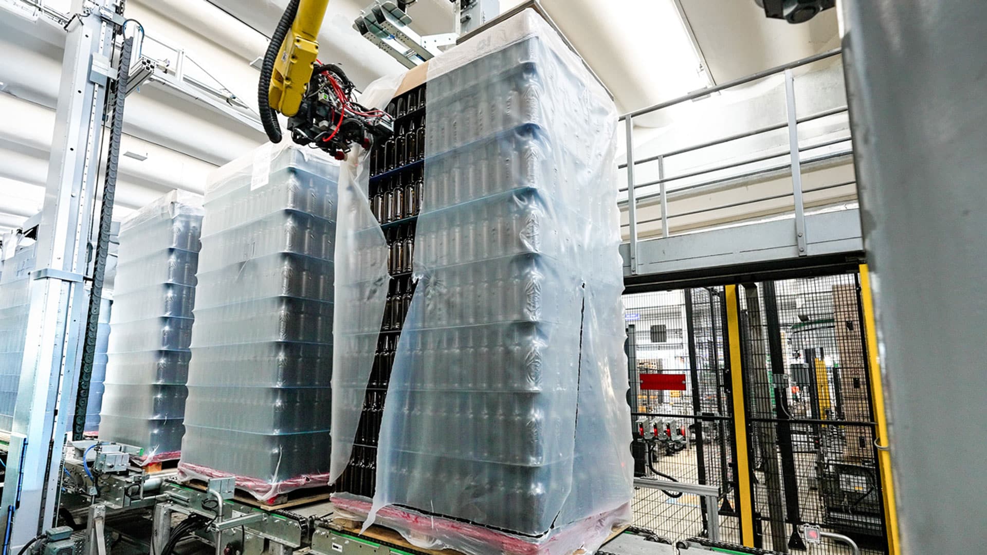 EASYROCK: the reliable pallet unwrapping system